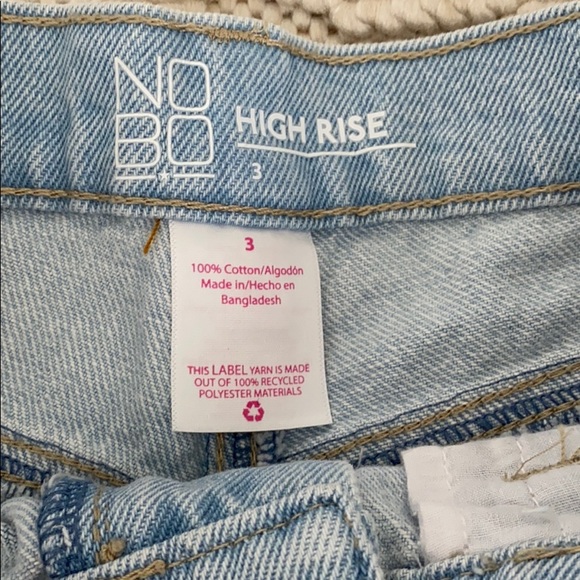 VTG High Waisted Denim Shorts - Picture 3 of 3